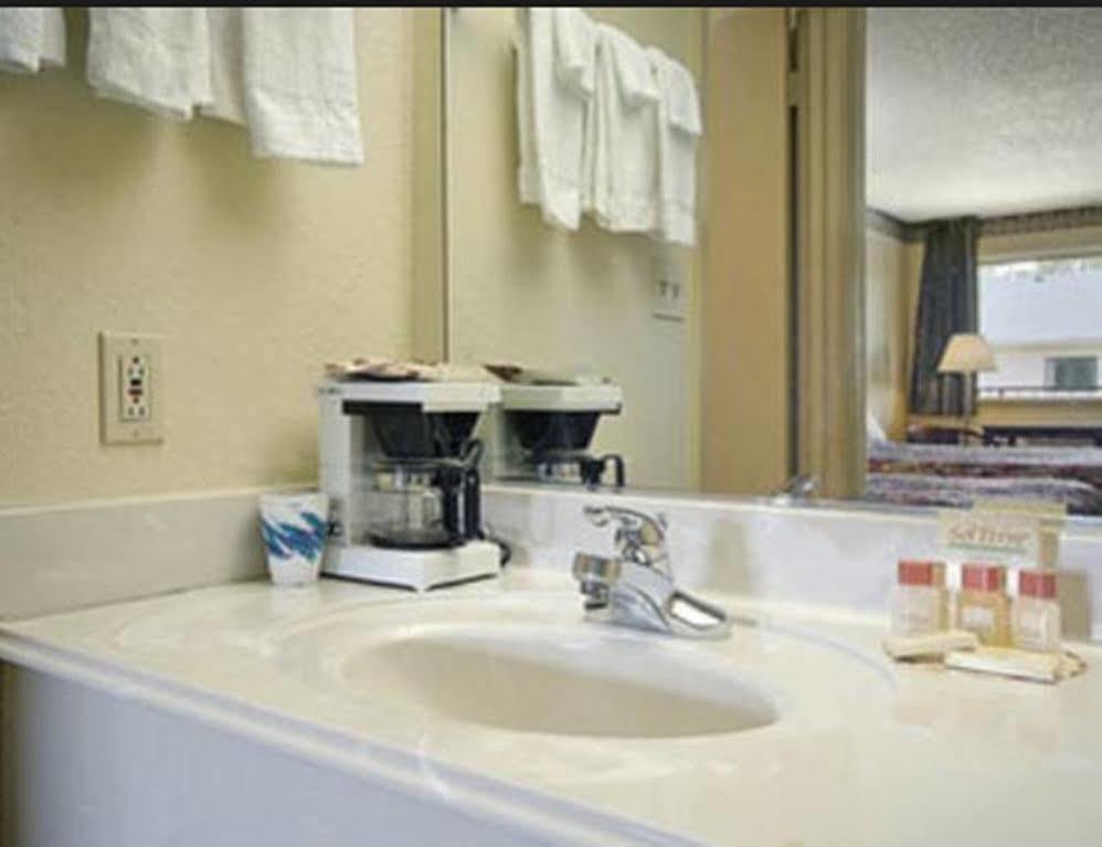Red Roof Inn Mobile North - Сараленд Екстериор снимка
