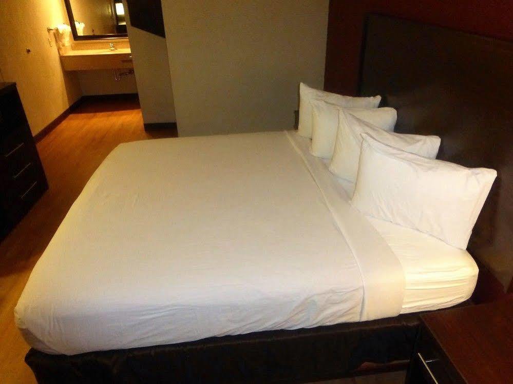 Red Roof Inn Mobile North - Сараленд Екстериор снимка